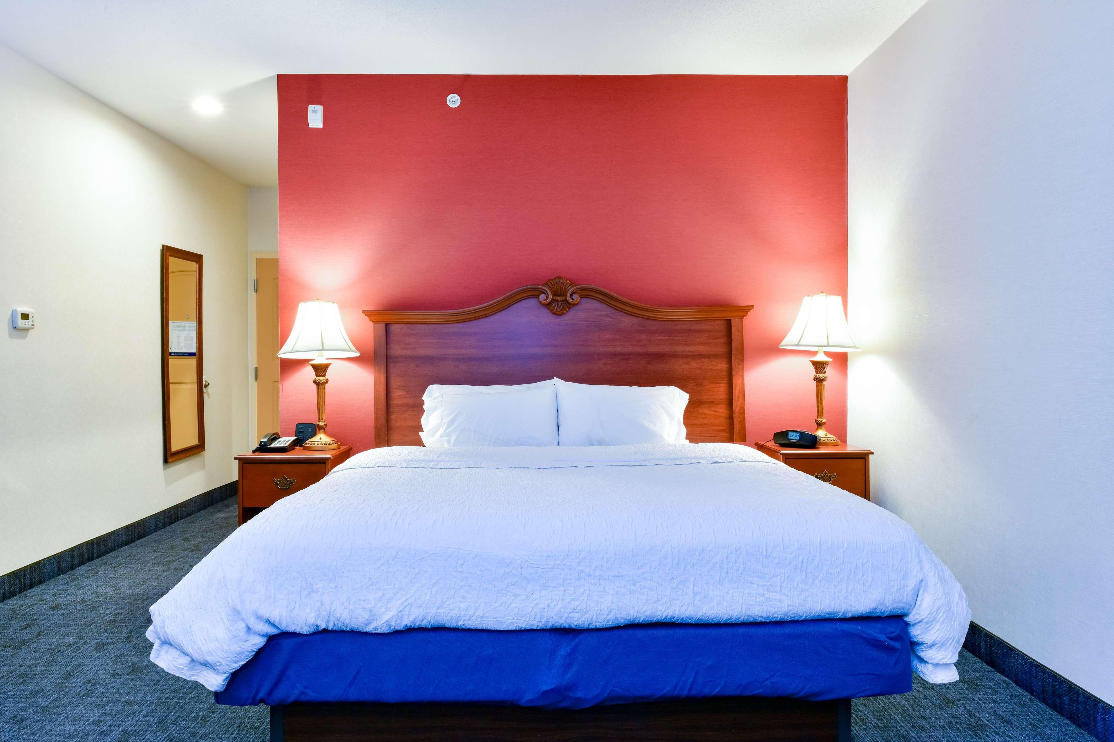 Hampton Inn & Suites Питтсбург Экстерьер фото