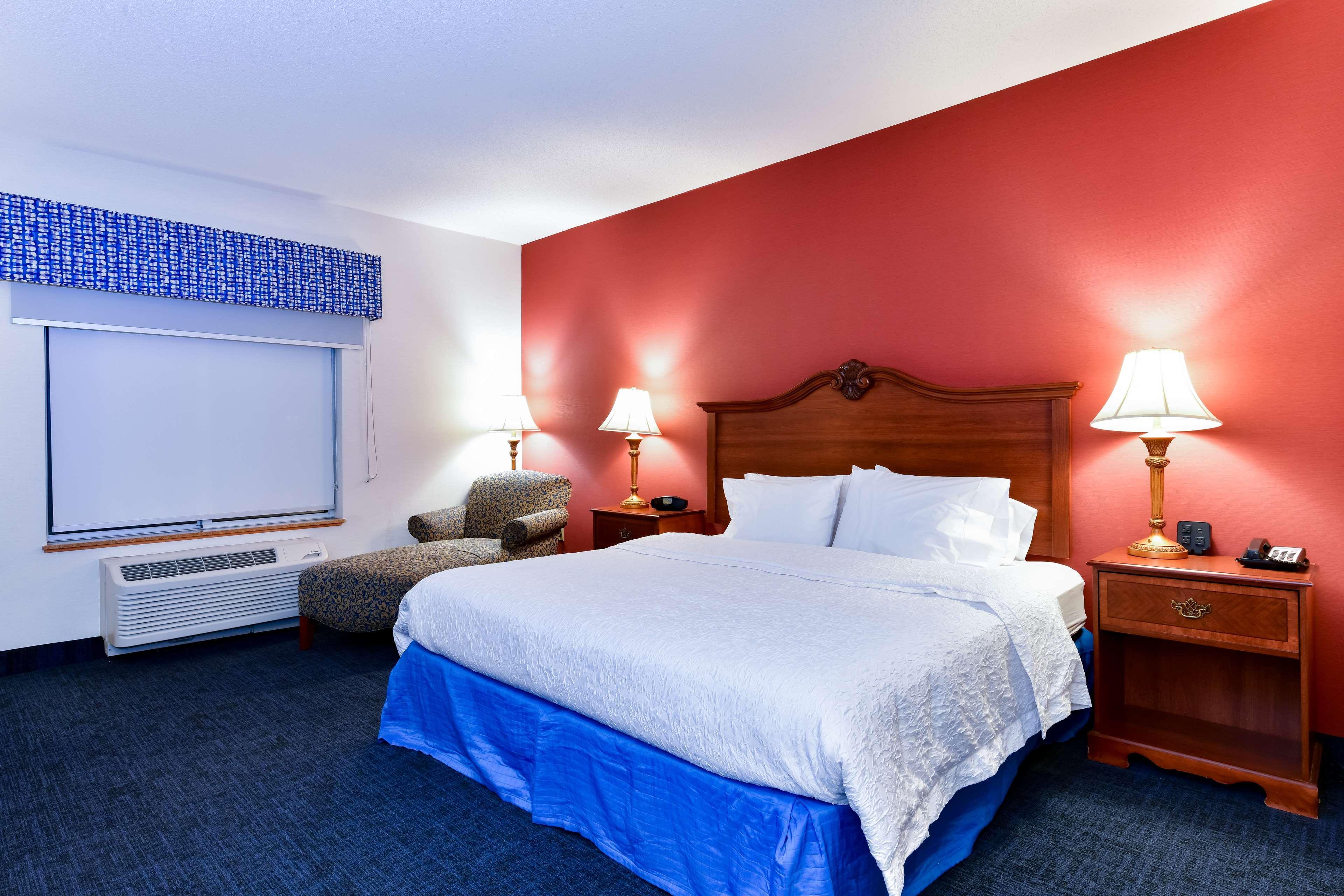 Hampton Inn & Suites Питтсбург Экстерьер фото