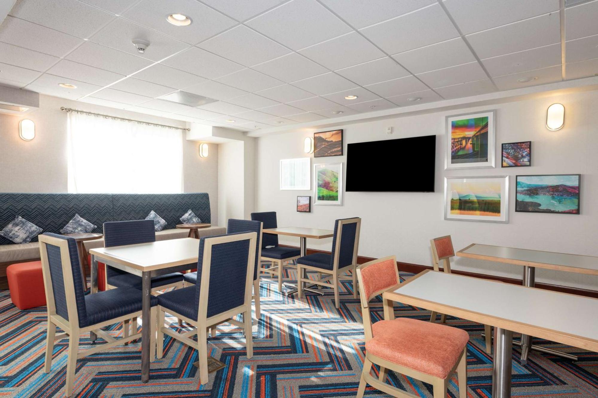 Hampton Inn & Suites Питтсбург Экстерьер фото